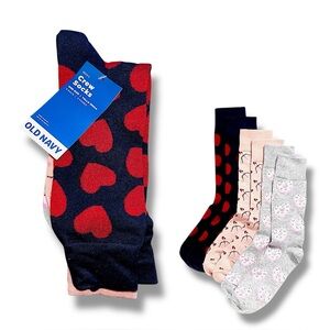 Old Navy Men’s Valentine Crew Socks 3-Pack One Size Holiday Gift